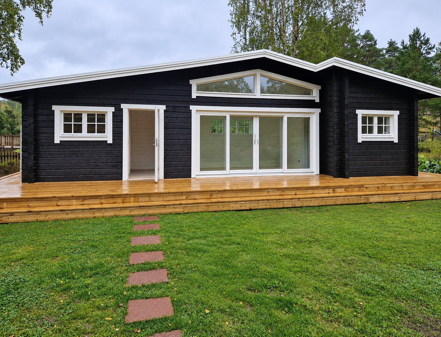 Två småstugor ihopbyggda till ett hus, Djurhamn